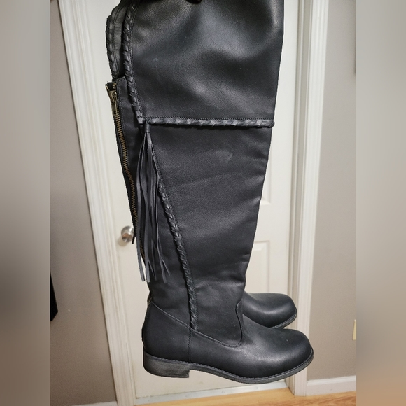 Knee high boots - Picture 5 of 9